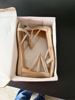 Elegant Strappy Women’s Sandals in Champagne